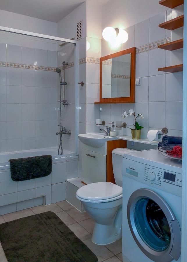 Apartamenty Lagiewniki Cracovia Exterior foto